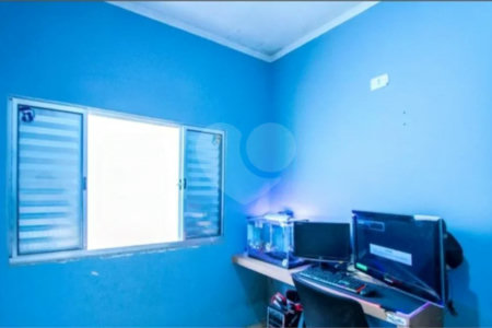Casa com 172m² , 3 dormitórios , sendo 1 suíte , 2 vagas , à venda no Jardim Alvorada em Santo André.