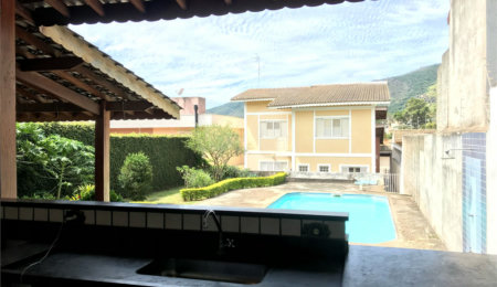 Casa à venda com 5 quartos, sendo 2 suítes, em Jardim Maristela, Atibaia, SP