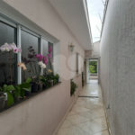 casa térrea na Vila Romana, 07 vagas de garagem, 4 quartos,, sendo 1 suíte amplo quintal.