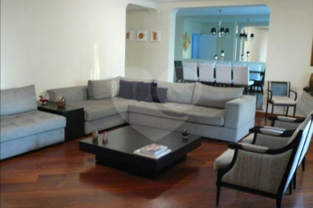 APARTAMENTO UM POR ANDAR!
