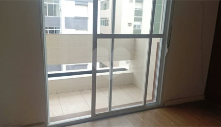 Apartamento à venda com 3 quartos, sendo 2 suítes,  em Boqueirão, Santos, SP