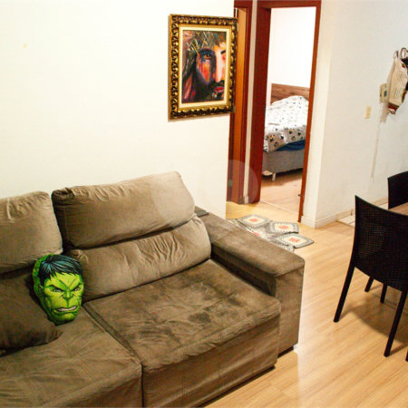 Apartamento à venda com 2 dormitórios no Monte Logan, São Carlos