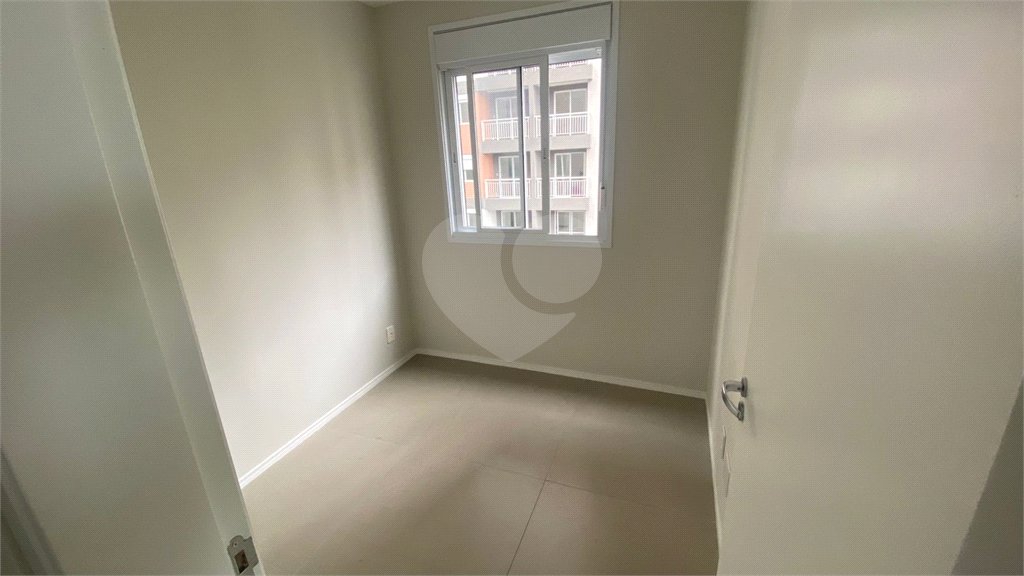 Apartamento mobiliado à venda na Vila Mariana, 2 quartos, varanda
