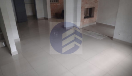 Casa à venda ou para alugar com 3 quartos, sendo 2 suítes,  em Jardim Trussardi, São Paulo, SP