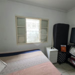 Casa térrea à venda no Douradinho com 2 quartos e edícula com mais dois quartos e 2 banheiros.