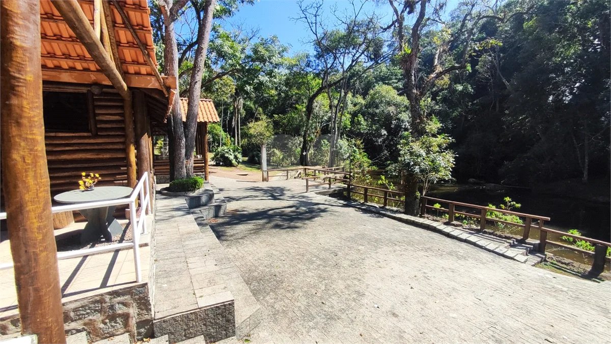 Casa á venda em condominio em Caieiras SP