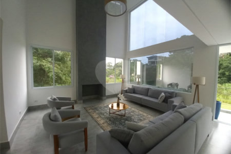 Casa a venda no Condomínio Porto Atibaia