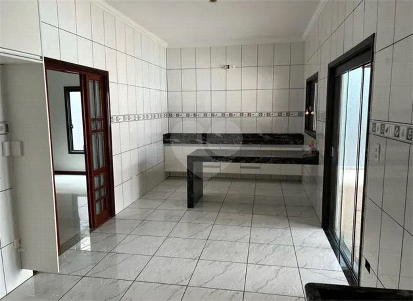 CASA A VENDA 420M², 5 DORMITORIOS, 4 BANHEIROS, 2 VAGAS, BAIRRO JARDIM PARAISO- SÃO JOSÉ DOS CAMPOS/