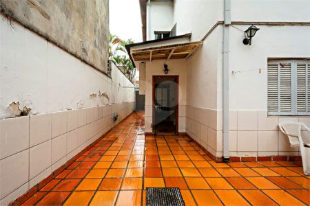 Sobrado à venda com 3 quartos em Campo Belo, São Paulo, SP