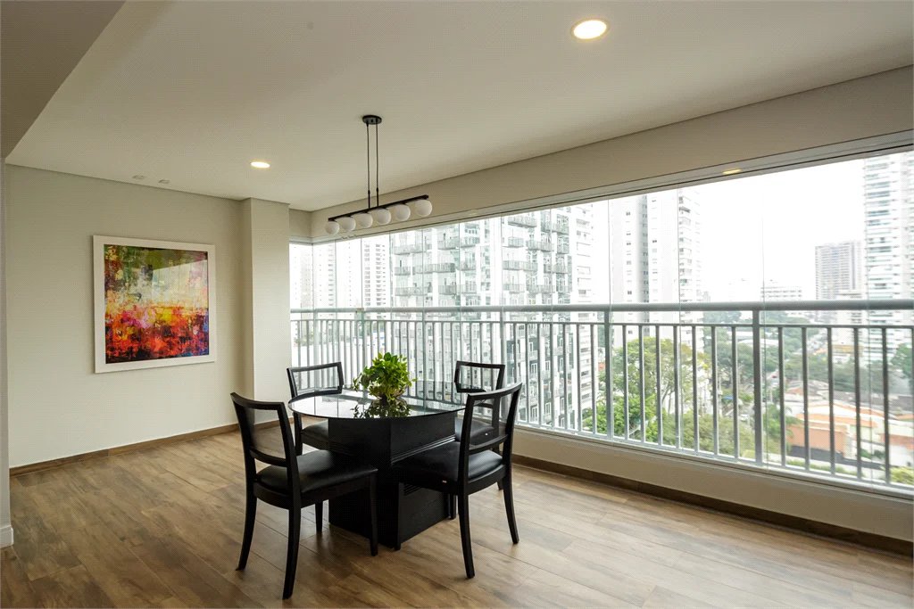Apartamento para alugar com 3 suítes em Santo Amaro, São Paulo, SP