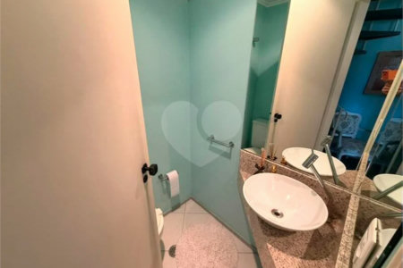 Apartamento com 1 dormitório com 1 vaga de garagem