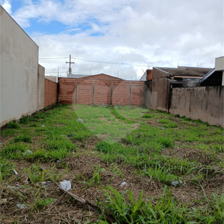 Terreno á venda no Jardim Embaré
