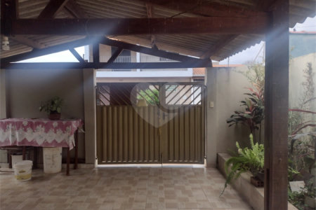 Casa térrea para venda.