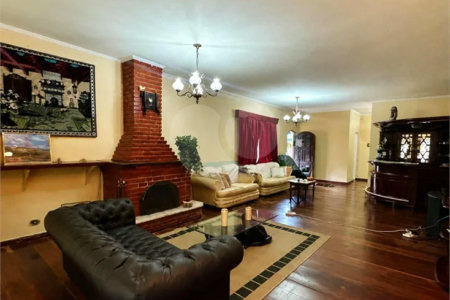 Casa/Chácara em Condomínio Fechado — Completa e com Lazer Exclusivo