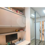 Espaço, conforto e uma localização privilegiada fazem deste apartamento mobiliado no Baeta Neves, em São Bernardo do Campo, uma excelente opção para seu novo lar. Com 118 m², três dormitórios e quatro banheiros, o imóvel oferece ambientes amplos para acomodar a família e receber amigos com comodidad