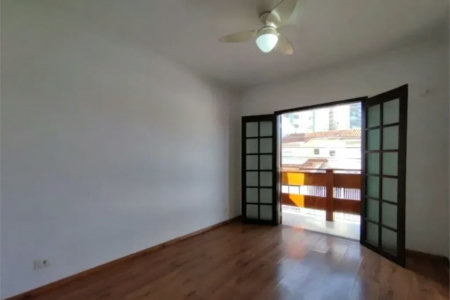 Sobrado à venda com 3 quartos, sendo 1 suíte,  em Jardim Ester, São Paulo, SP