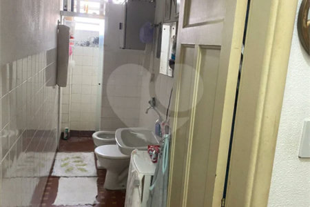 Sobrado á venda em Moema de 280m² com 3 vagas 3 dormitórios e 5 banheiros