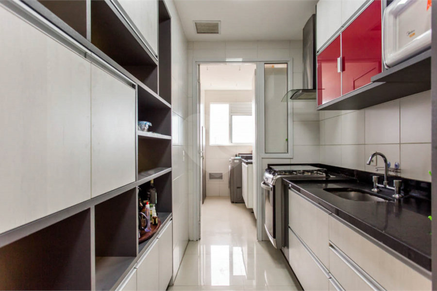 Apartamento à venda na Vila Mariana de 100m² com 3 dormitórios, 2 suítes, 2 vagas e lazer