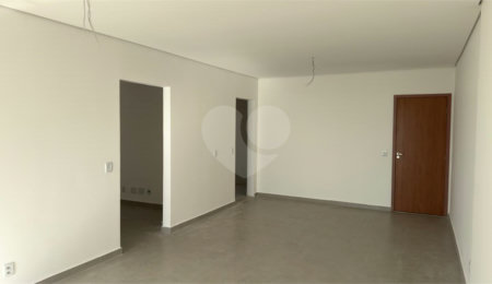 Apartamento à venda com 3 quartos, sendo 1 suíte,  em Centreville, São Carlos, SP