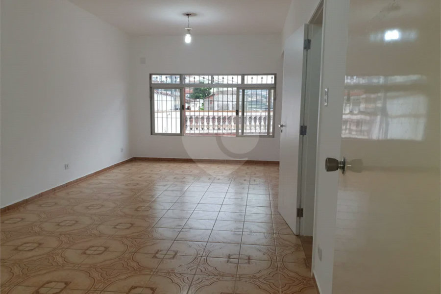 Vende-se linda casa de 250 m² no Jabaquara