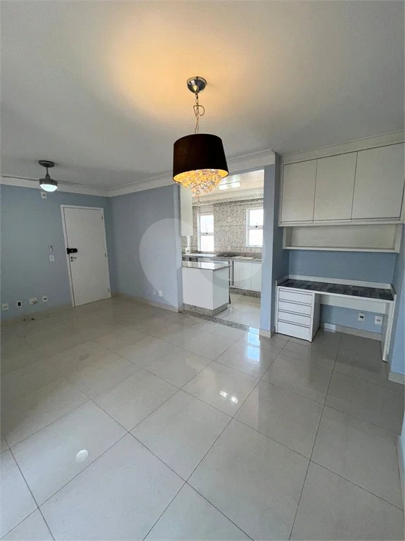 Apartamento 3 dormitórios no Avalon