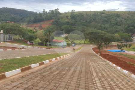 Terrenos de 300 metros em condomínio fechado e prontos para construir na região de Atibaia