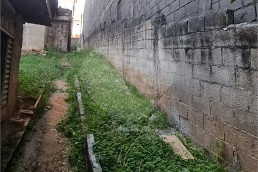 Terreno à Venda – Localização Privilegiada e Potencial para Construção de Galpão na Rua Fazenda Monte Alegre- Jaraguá, São Paulo