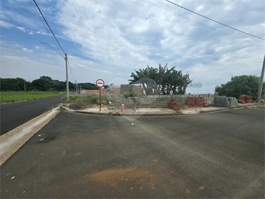 Terreno no Arcoville 260m² de esquina