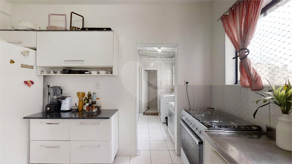 Apartemento com dois dormitórios na Bela Vista.