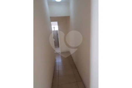 Apartamento - Bom Retiro - 3 dormitórios - 1 banheiro - 1 sala - 1 cozinha
