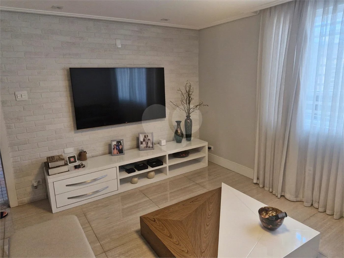 CASA NA ACLIMAÇÃO