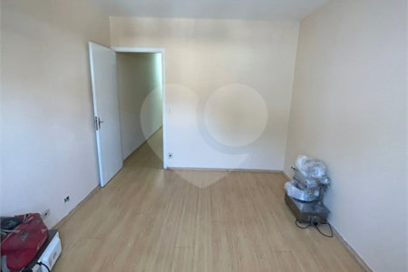 Sobrado em São Paulo com 140m², 4 dormitórios e 2 vagas de garagem