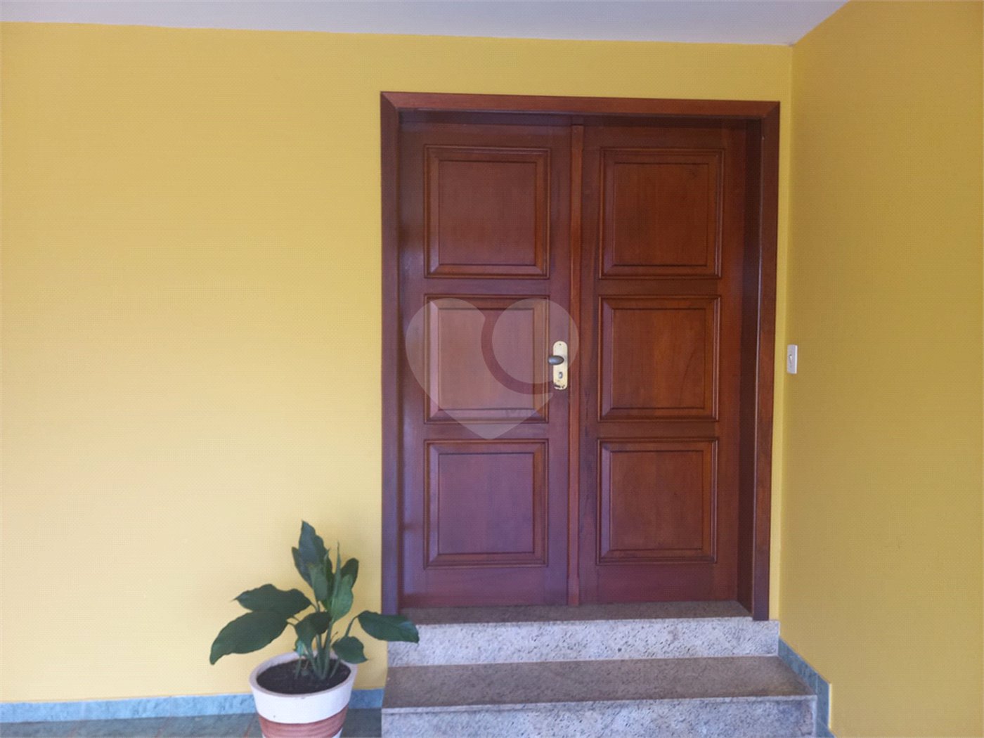 Casa à venda com 4 quartos, sendo 2 suítes,  em Villaggio Capríccio, Louveira, SP