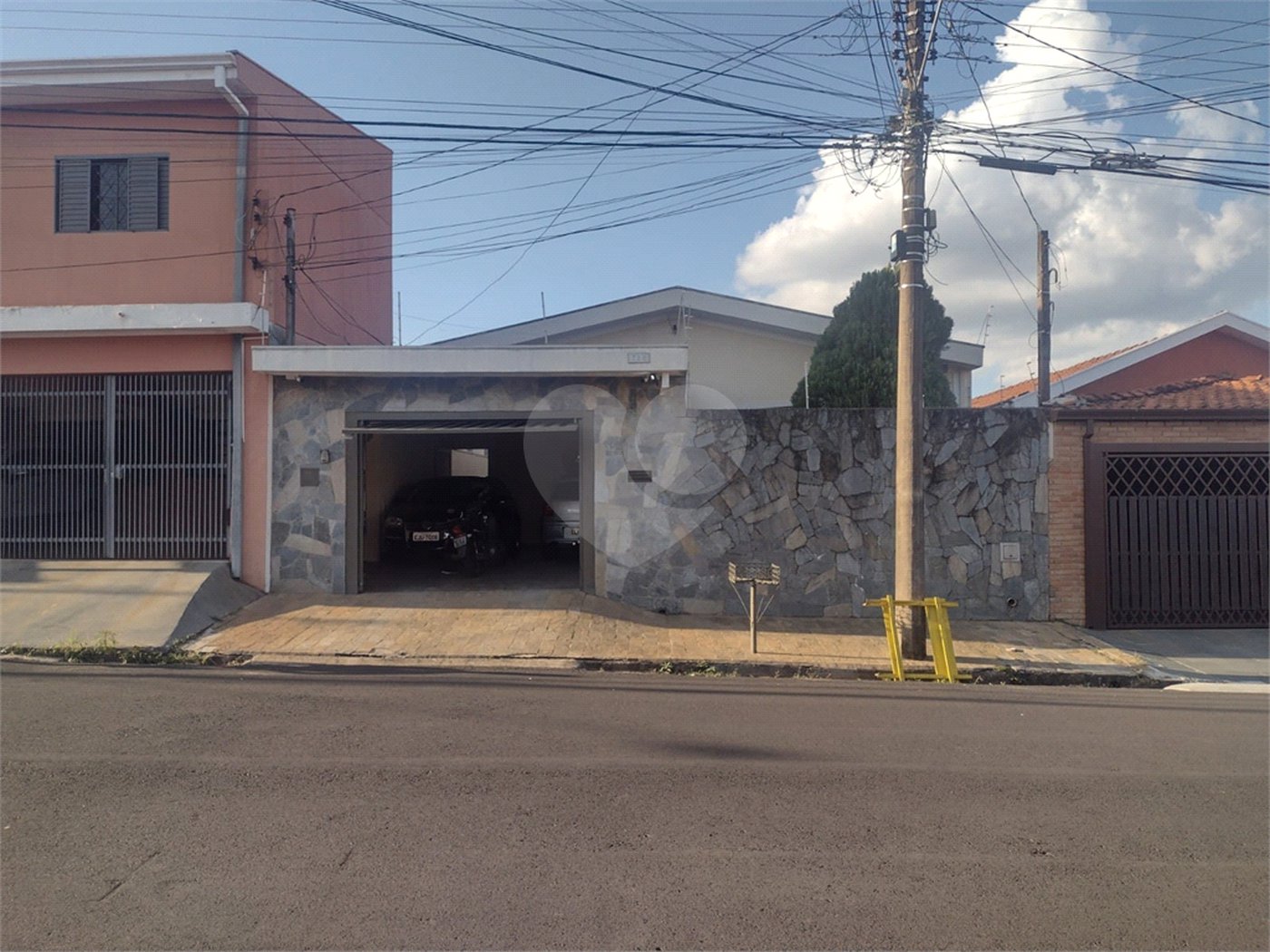 Casa térrea disponivel para venda no Jardim Bandeirantes
