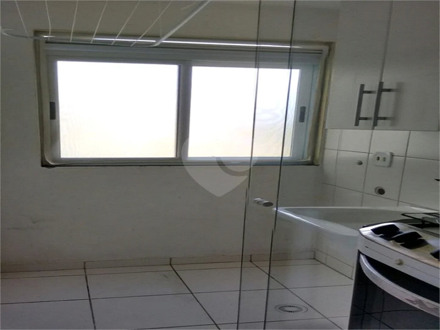 Apartamento à venda, com 1 quarto, armários, varanda, 1 vaga no Jaraguá em São Paulo