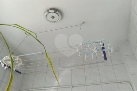 Apartamento com três dormitórios no Bom Retiro.