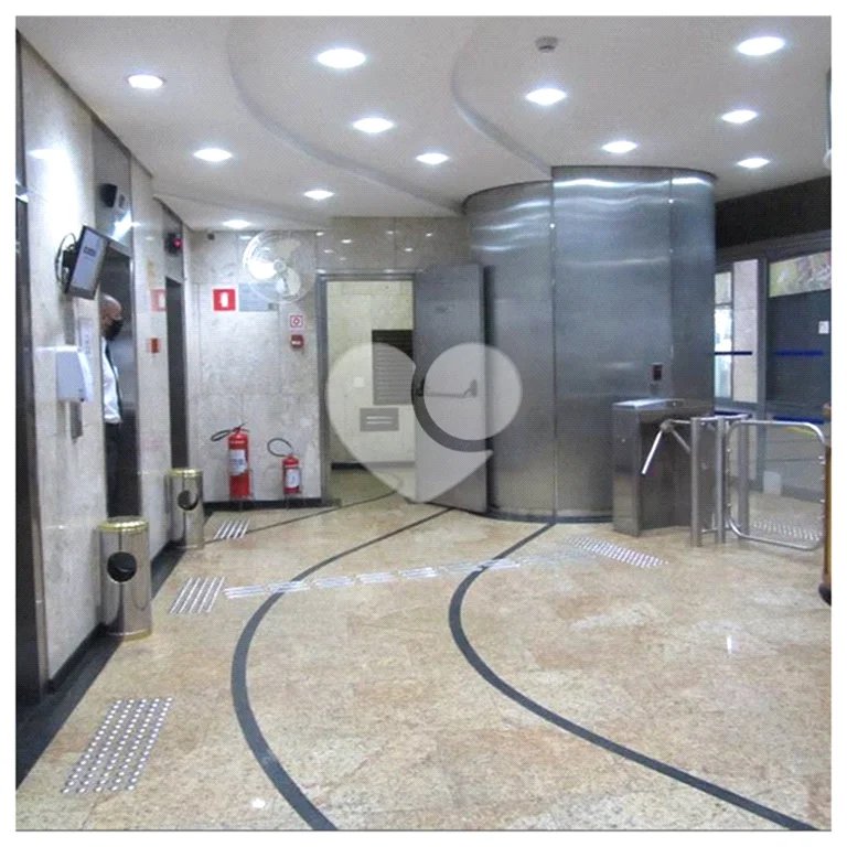 Sala comercial com 43 m² de área útil para locação no Paraíso