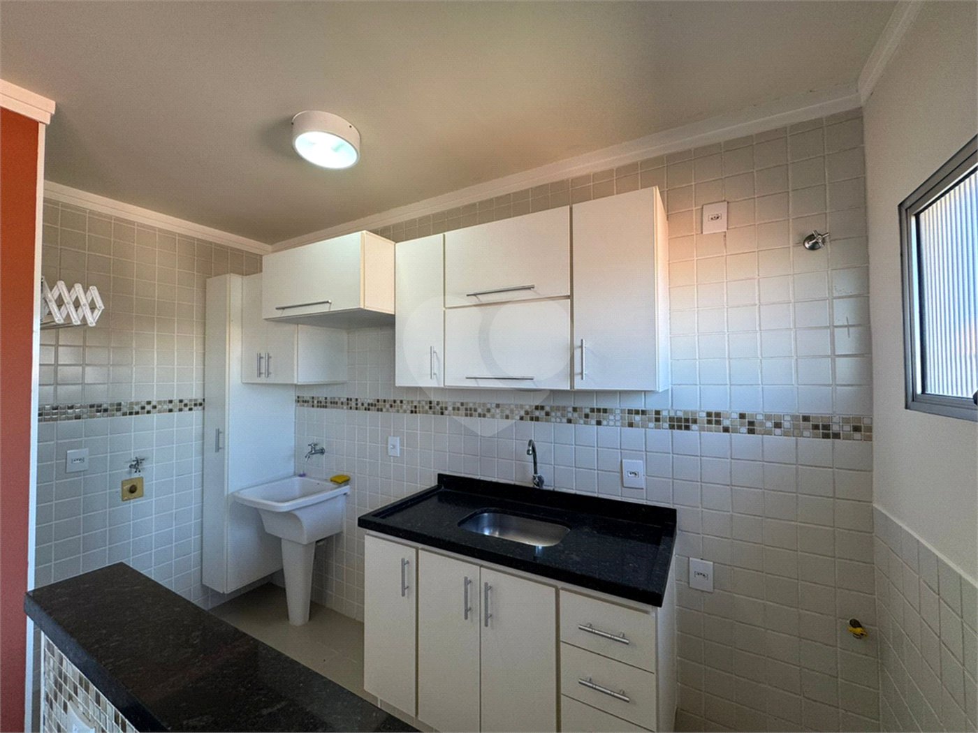 Apartamento á venda com 02 Dormitórios, em São Carlos.