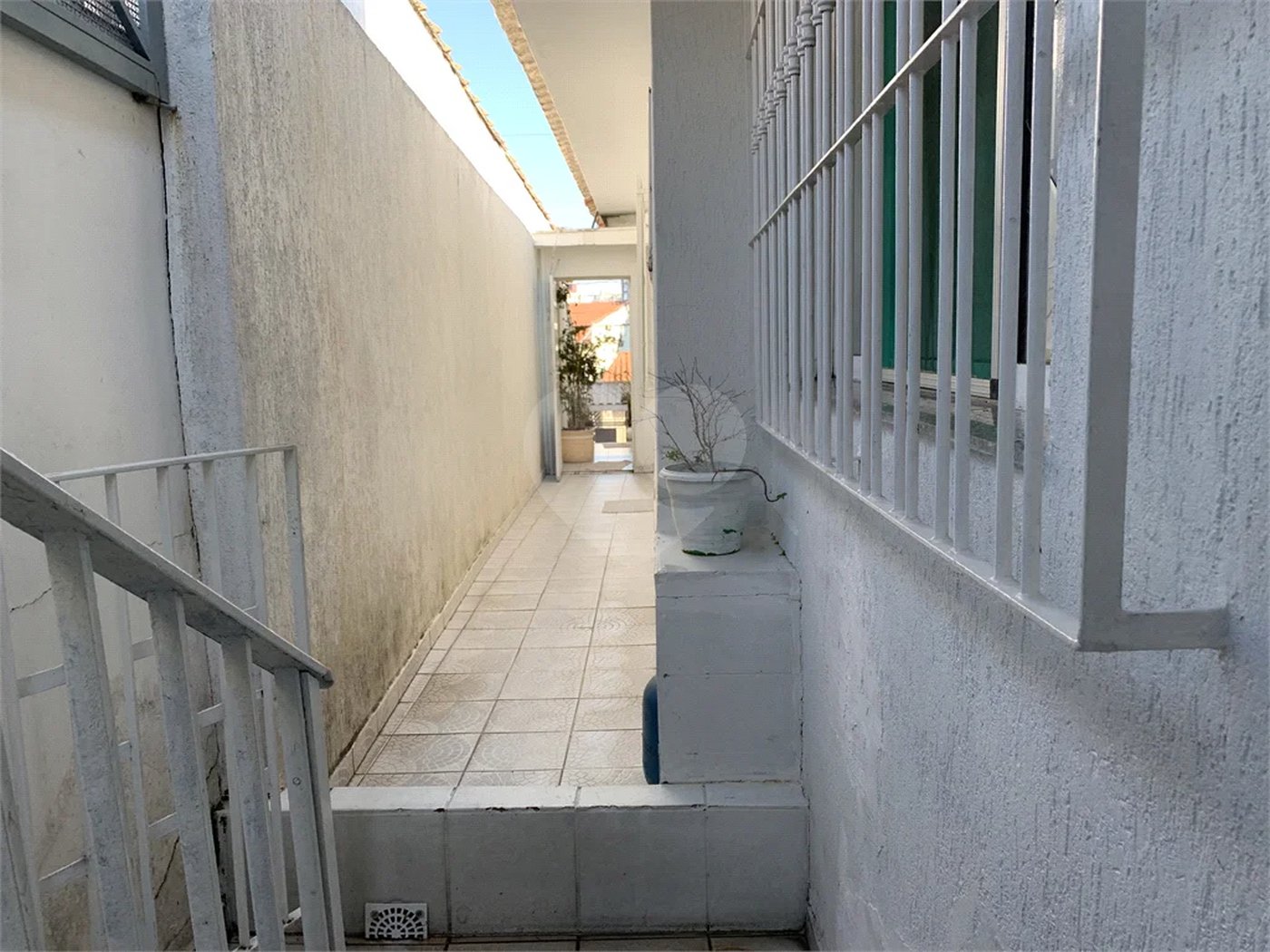 Sobrado com 3 dormitórios, 8 vagas, na Zona Norte de São Paulo