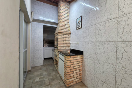 Sobrado Reformado 3 Dorms sendo 1 Suíte e 2 Vagas