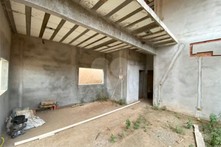 Casa térrea na Vila São José.