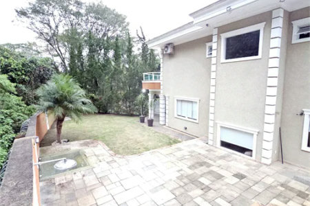 LINDA CASA PARA LOCAÇÃO COM 5 DORMITÓRIOS E PISCINA - Fernando Nobre – Cotia/SP