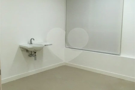 Excelente sala comercial para locação na Consolação