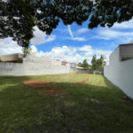 Terreno em condomínio fechado com 512 metros
