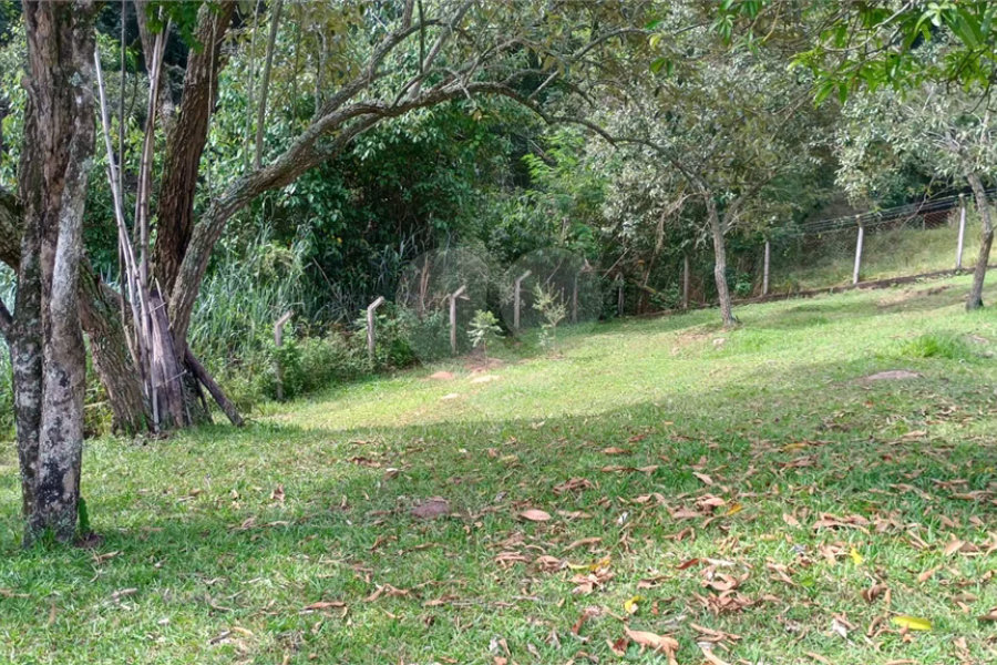 Chácara à venda na cidade de São Pedro - SP no bairro Vertentes das Águas - Refúgio Natural a 30 Minutos de Piracicaba - 5.000 m2