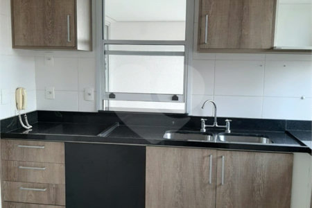 Vende-se Apartamento no Ipiranga — 3 dormitórios e 2 vagas