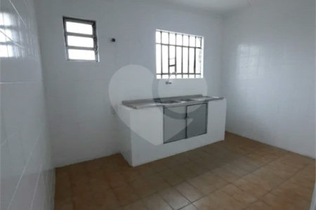 Galpão com 500m² , 2 vagas , 2 banheiros , à venda no Parque das Nações em Santo André