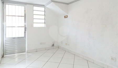 Casa à venda com 2 quartos em Vila Constança, São Paulo, SP