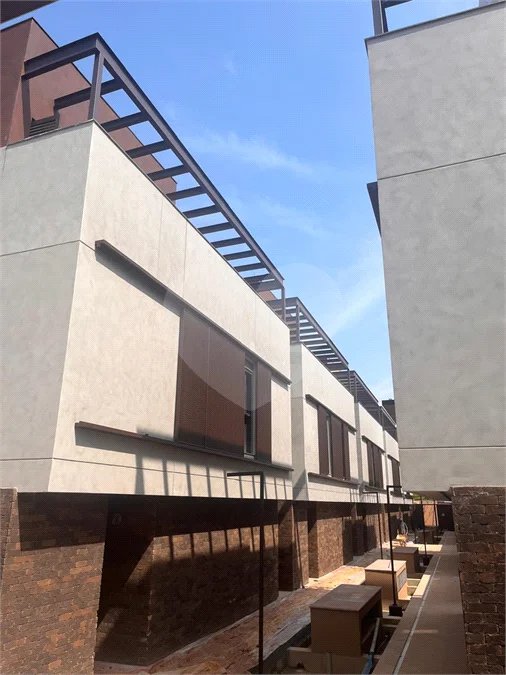 CASA DE CONDOMINIO