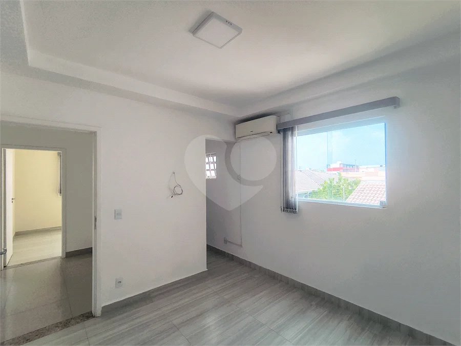 Casa com Suíte Master, Closet, Piscina e Espaço Gourmet Próxima ao Parque Ecológico- 03 quartos -com quintal